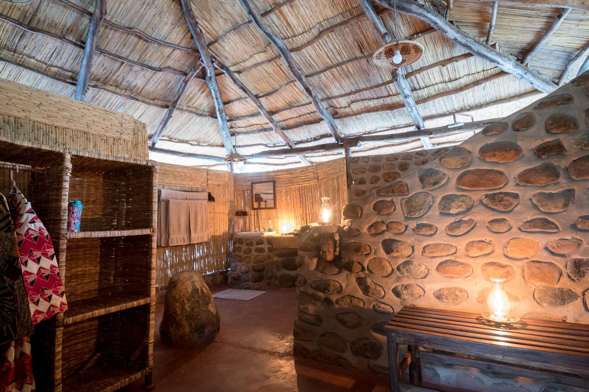 Taita Falcon Lodge Mukuni Exterior photo